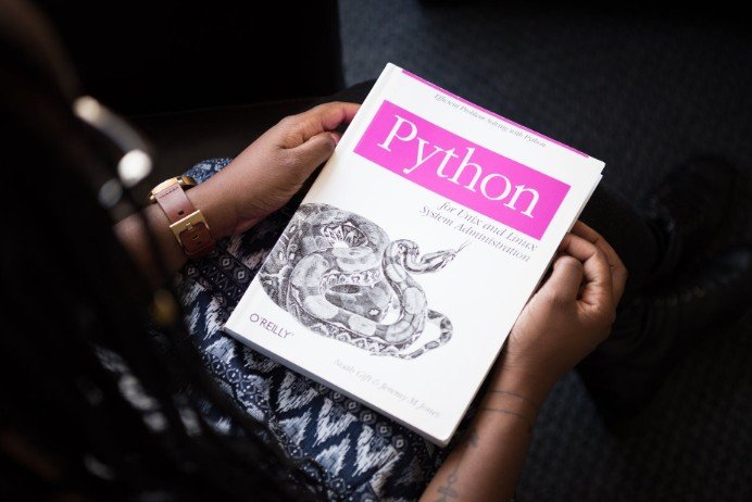 features of Python programming language
